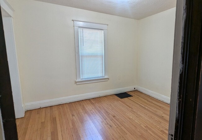 Building Photo - 1784 Hoyt St