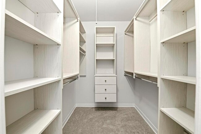 Building Photo - 9803 Bianco Terrace