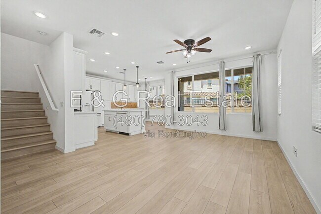 Building Photo - 2771 S Chippewa Dr