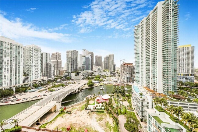 Building Photo - 350 S Miami Ave