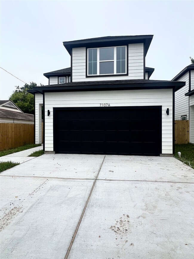 Building Photo - 7107 Foster St