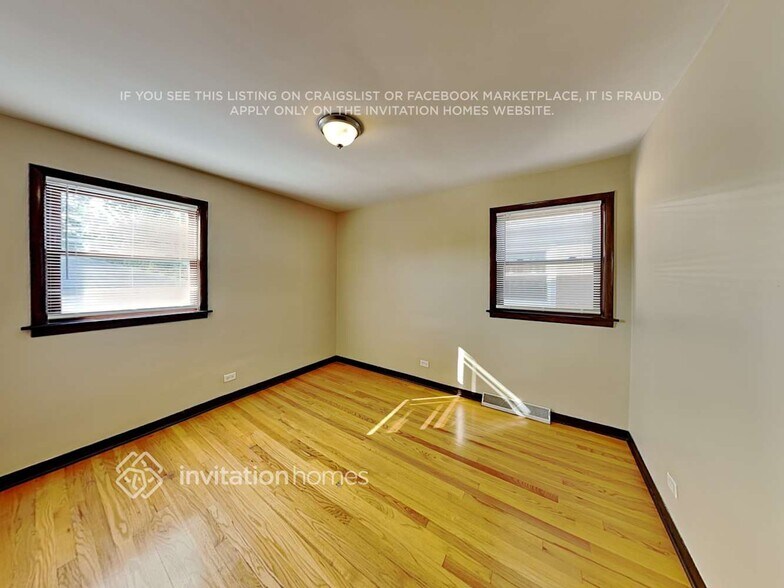 Building Photo - 7702 Long Ave