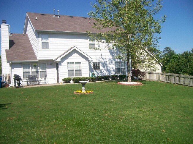 Building Photo - 3322 Newkirk Way