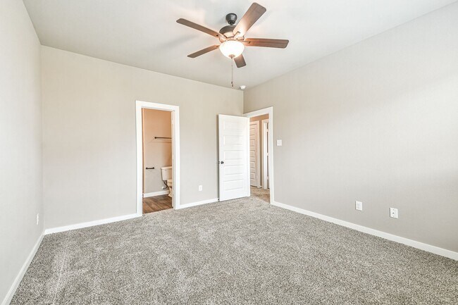 Building Photo - 122 Wickersham