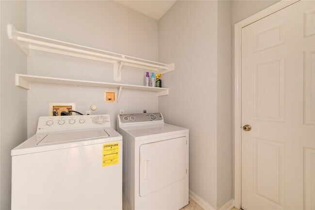 Building Photo - 15314 Amesbury Ln