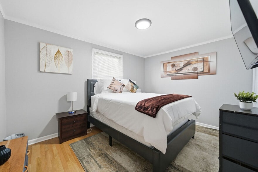 Building Photo - 12800 Terrace Ln