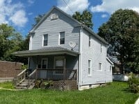 Building Photo - Nice home