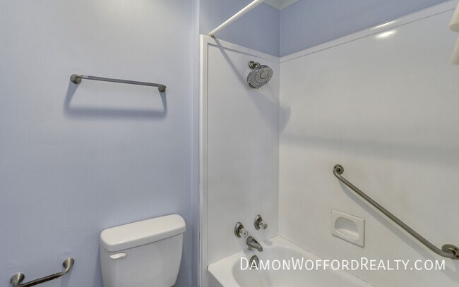 Building Photo - 34 Park Crest Pl