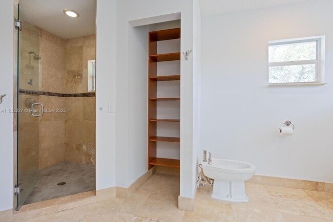 Building Photo - 5740 SW 59th Pl