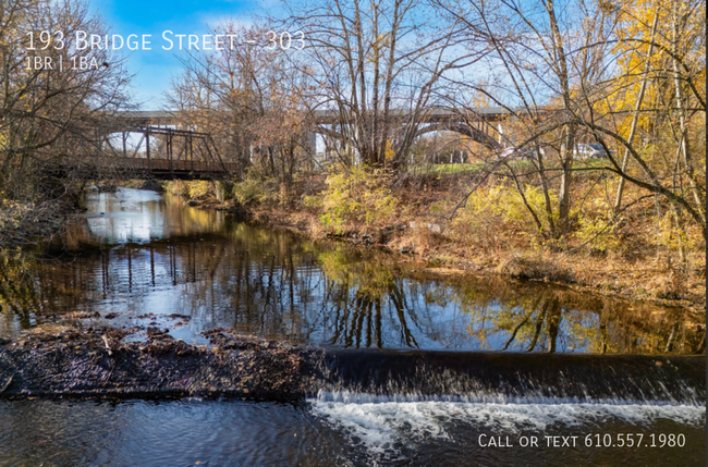 Building Photo - 193 Bridge St