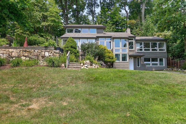 Primary Photo - 34 Dock Rd