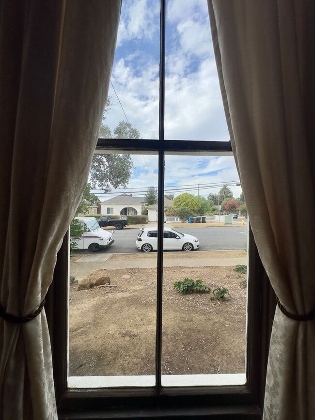 Building Photo - 190 W K St