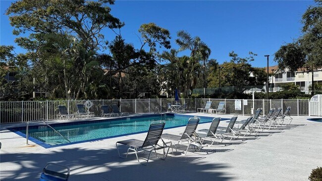 Building Photo - 850 S Tamiami Trl