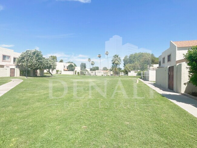 Building Photo - 6026 N 79th St