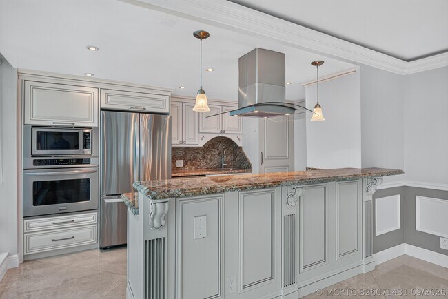 Building Photo - 4020 Galt Ocean Dr