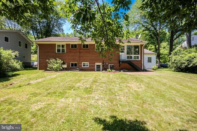Building Photo - 8401 Beech Tree Rd