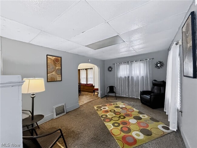 Building Photo - 898 Haynes St