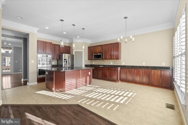 Building Photo - 43277 Tumbletree Terrace