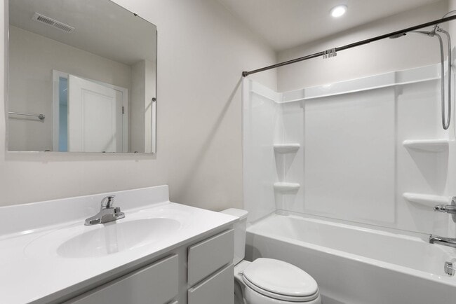 Building Photo - 109 Brooklane Ct