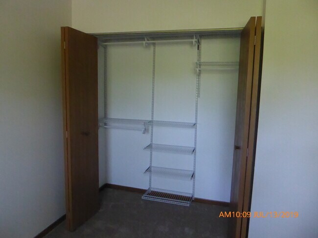 Building Photo - 2220 Abbeywood Dr