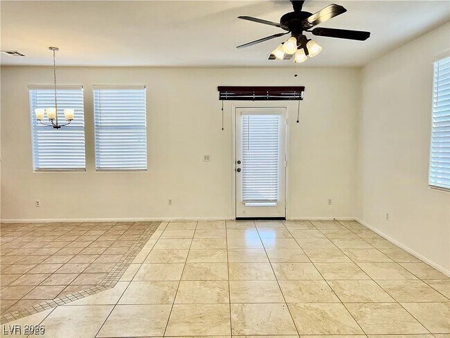 Building Photo - 732 Blue Barrel St