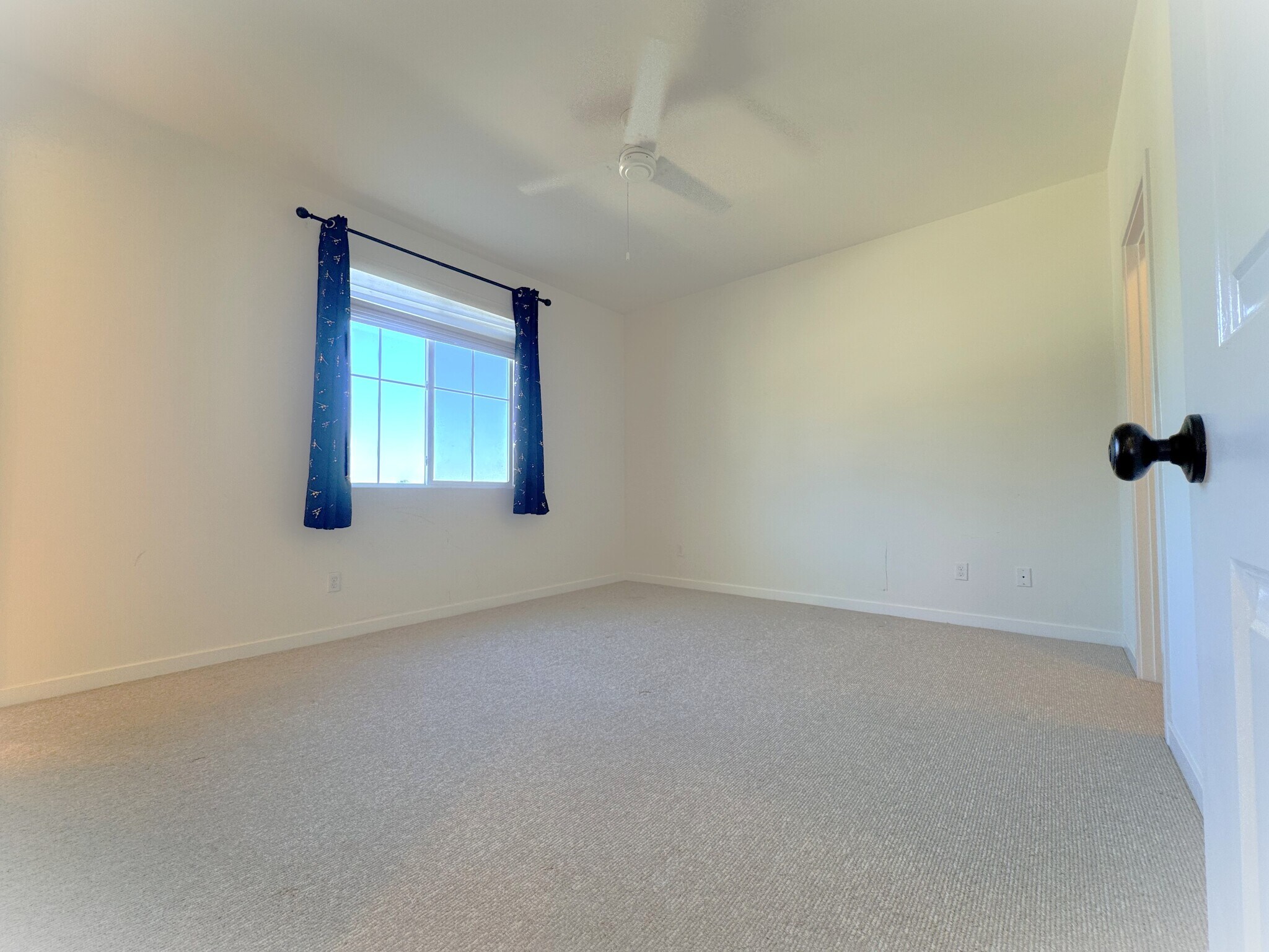 Primary Suite/Bedroom 2 - 2729 Sunrise Way