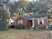 Building Photo - 1027 Waring Rd