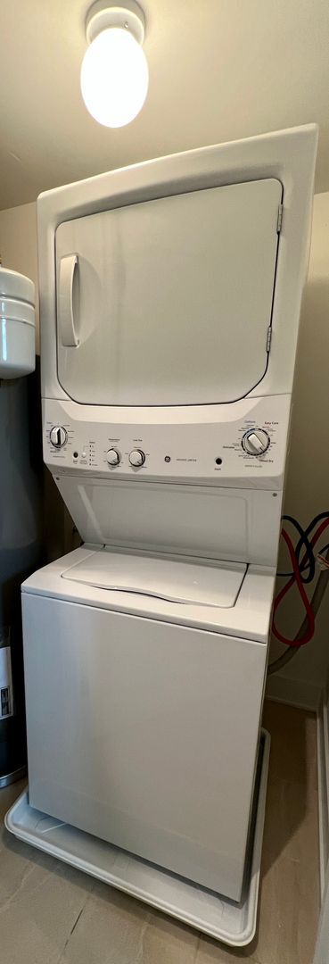 Building Photo - 4231 S Champlain Ave