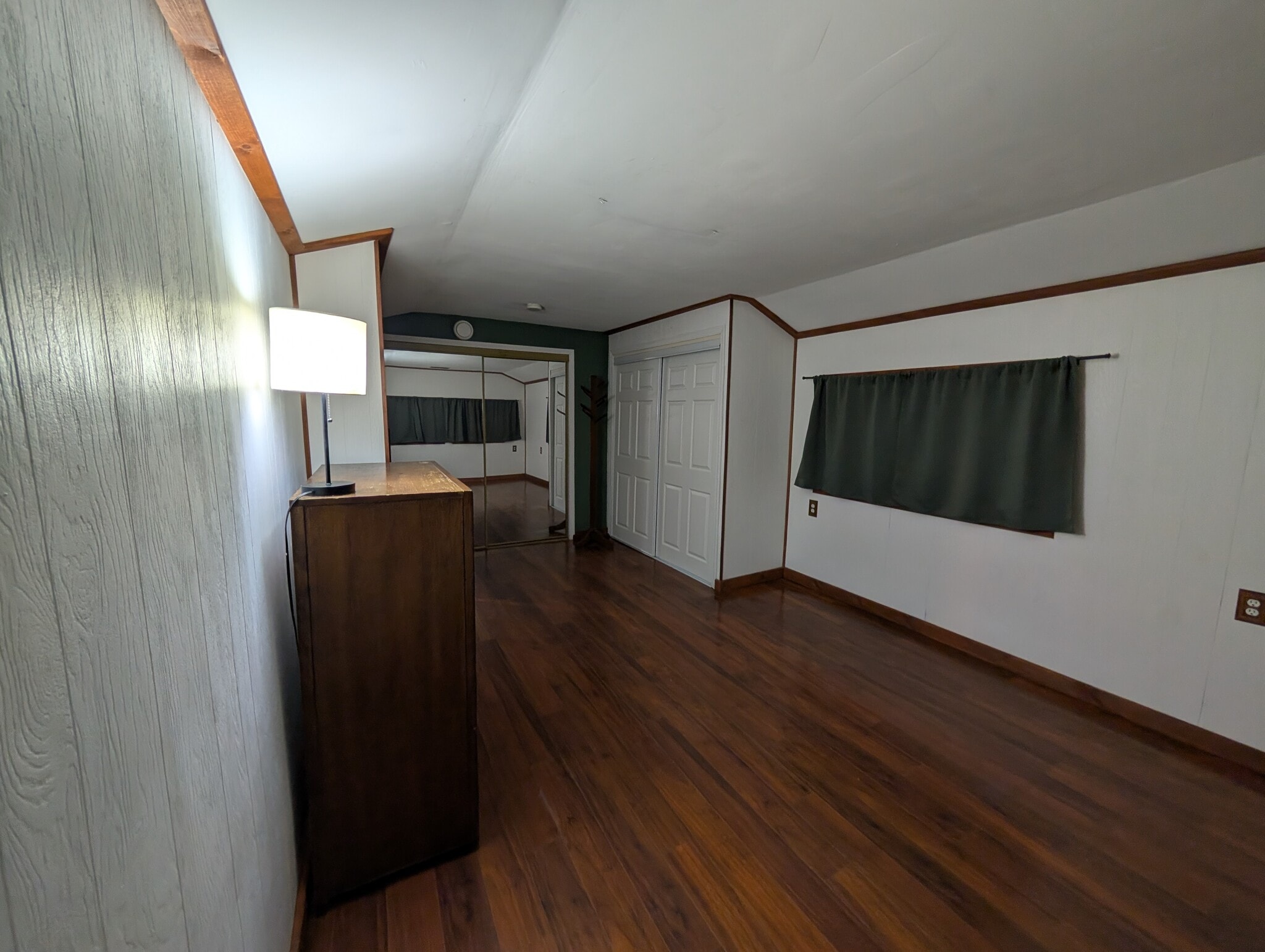 Building Photo - 8970 E Gull Lake Dr