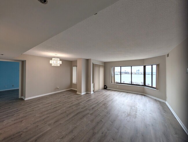 Building Photo - 7505 River Rd