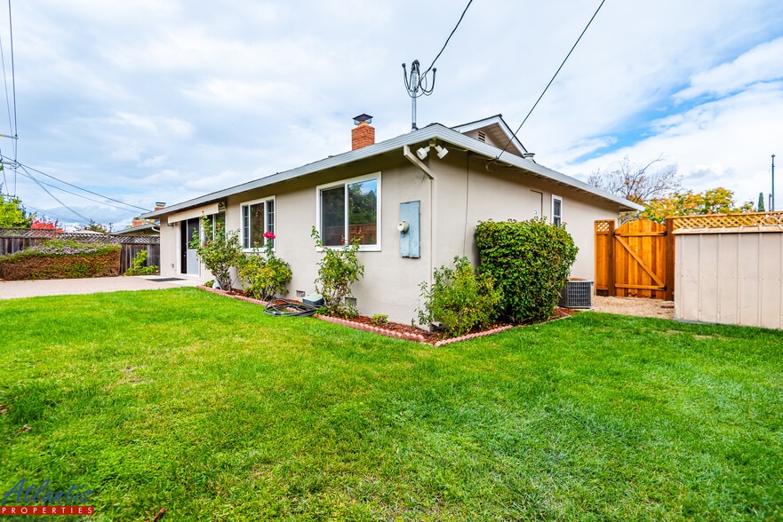 Building Photo - 5145 Alan Ave