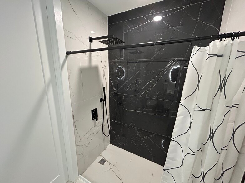 Building Photo - 1440 Harvard St NW