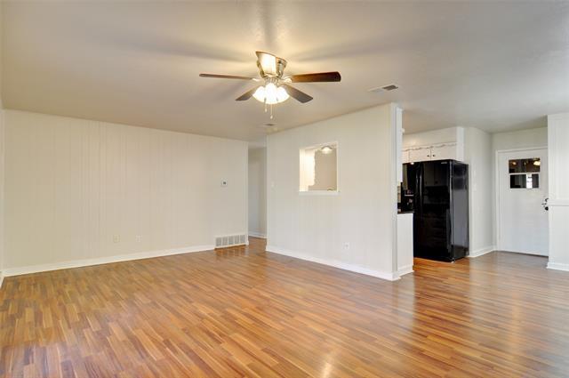 Building Photo - 208 Rolling Hills Dr