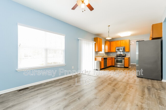 Building Photo - 317 Upas Ave