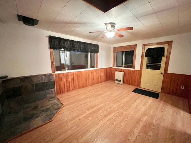 Building Photo - 136 Millvale Rd