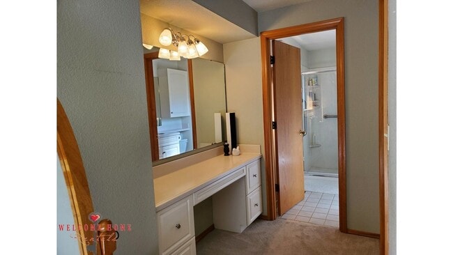 Building Photo - HUGE 5-BEDROOM home with separate BONUS ROOM for rent!!  Large fenced yard!!!