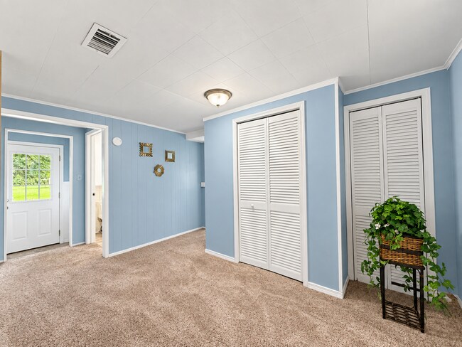 Building Photo - 6030 Cotter Ave