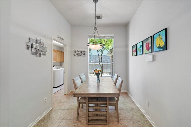 Building Photo - 158 N Whistlers Bend Cir