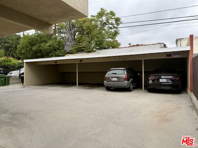 Building Photo - 1346 Cochran Ave