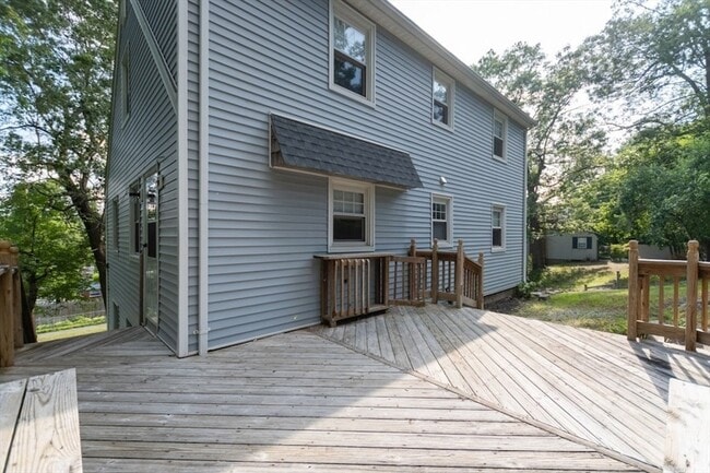 Building Photo - 205 Hardy Pond Rd