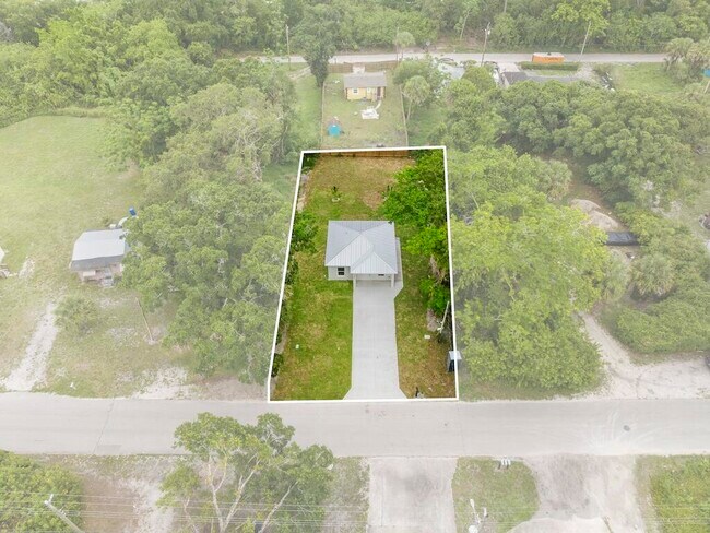Building Photo - 4866 33rd Ave