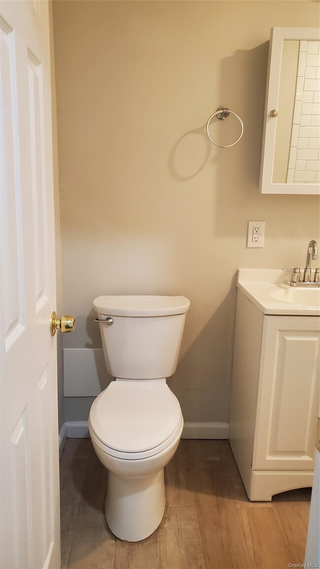 Building Photo - 460 Old Town Rd