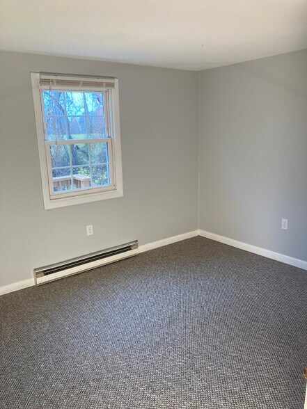 Building Photo - 681 State Rd