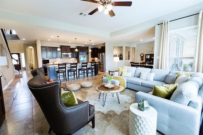 Building Photo - 25630 Foxrun Vista Dr