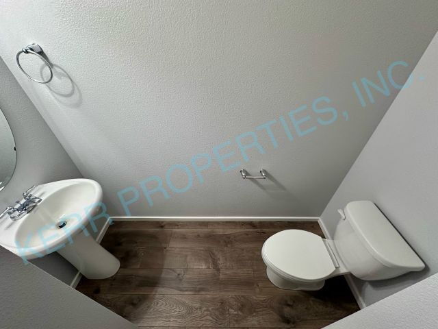 Building Photo - Charming 3-Bedroom Haven in Happy Valley - 1814 Sq Ft of Comfort!