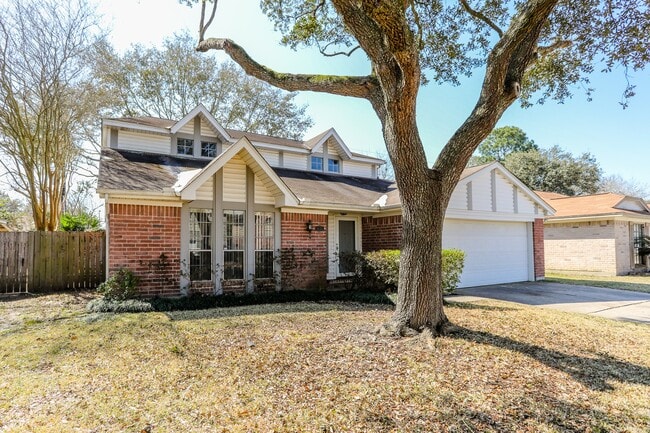 Building Photo - 8123 Big Oak Trail Dr