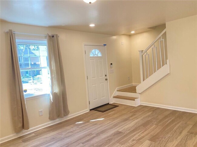 Building Photo - 2264 Salt Springs Pl