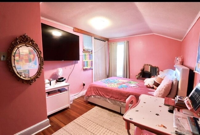 Building Photo - 131 Greenwood St