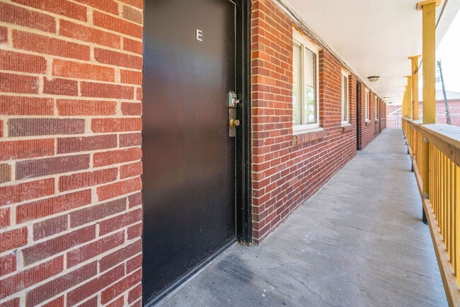 Building Photo - 35 Euclid Ave