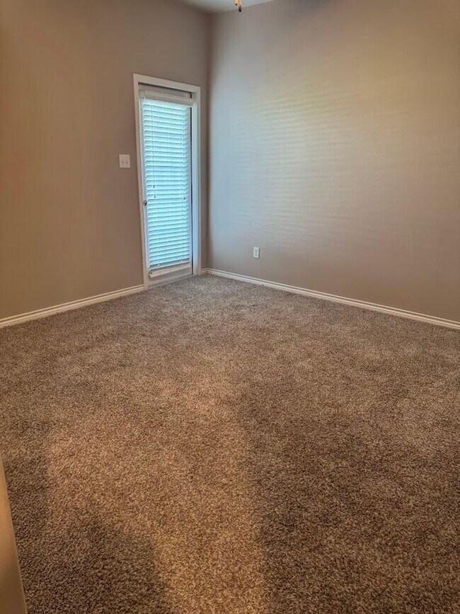 Building Photo - Welcome Home!